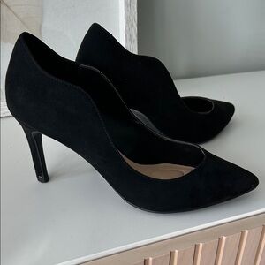 Kelly and Katie Black Pumps